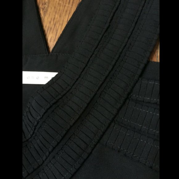 Susana Monaco Black Cut Out V-Neck Shift Dress - Picture 10 of 10